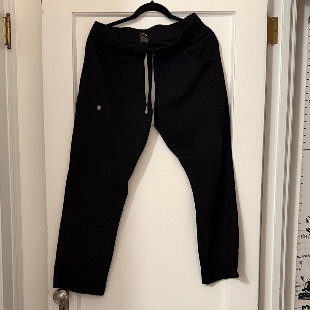 Figs Women's Black Drawstring Scrub Pants size medium petite